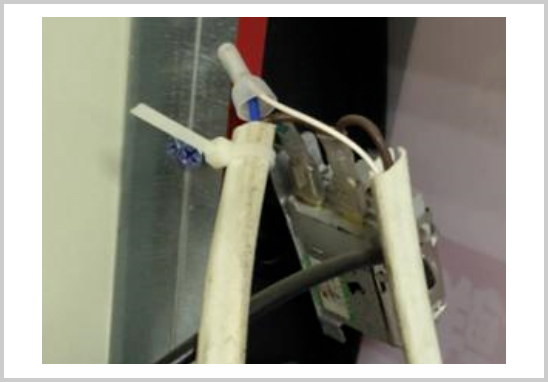 家用電器的內(nèi)部布線護套灼熱絲試驗.jpg